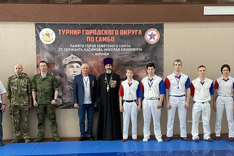 Священнослужитель обратился к участникам турнира по самбо