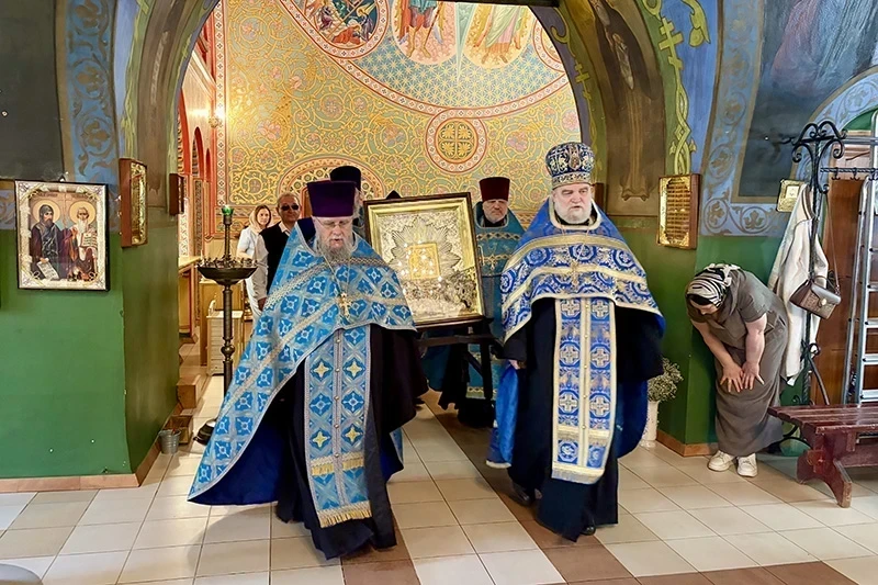 Пребывание списка чудотворной иконы Божией Матери «Избавительница от бед» в Центральном благочинии Воронежской епархии